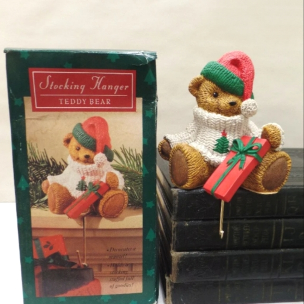 Vintage Hallmark teddy bear stocking hanger